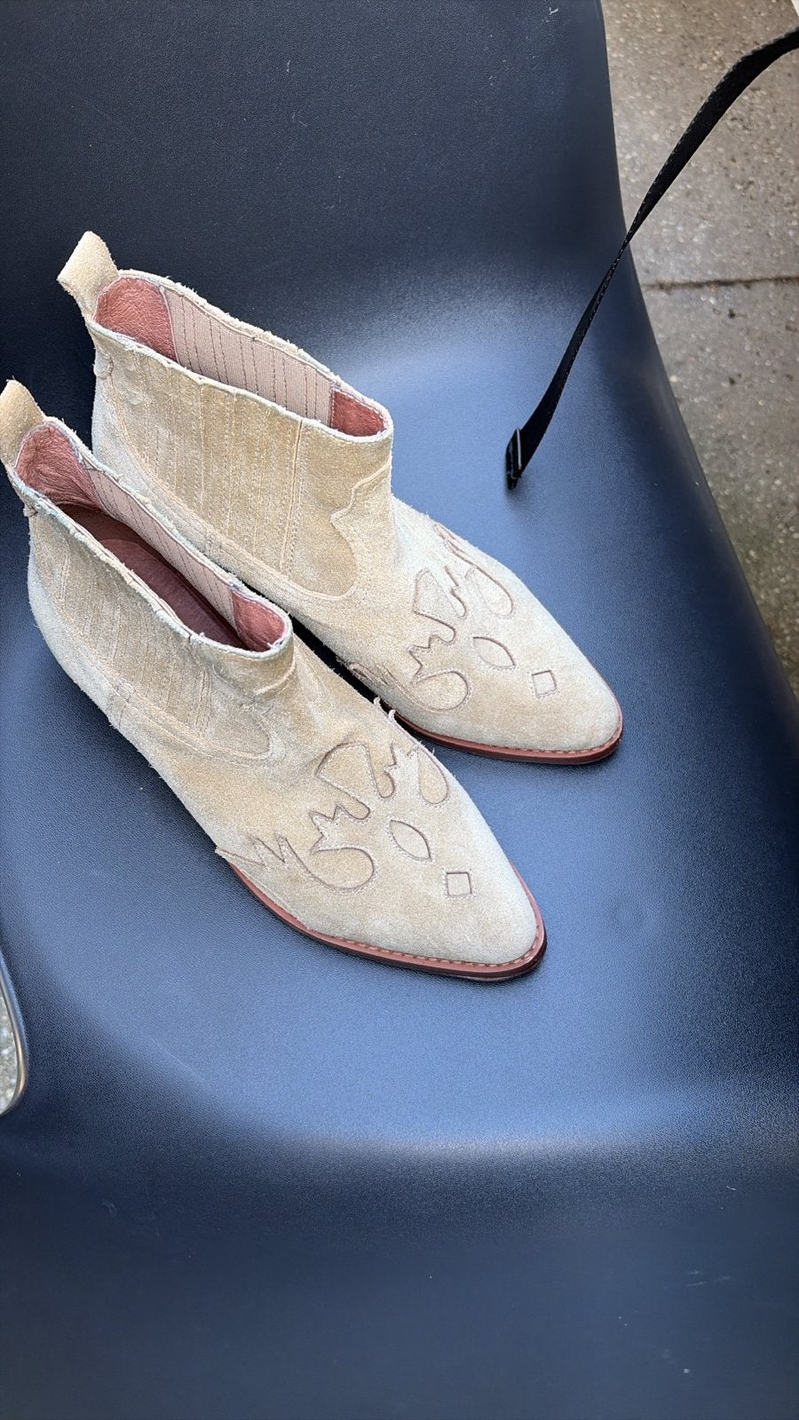 Nieuwe suède enkellaarzen - Maat 39, Ophalen, Nieuw, Beige, Lage of Enkellaarzen