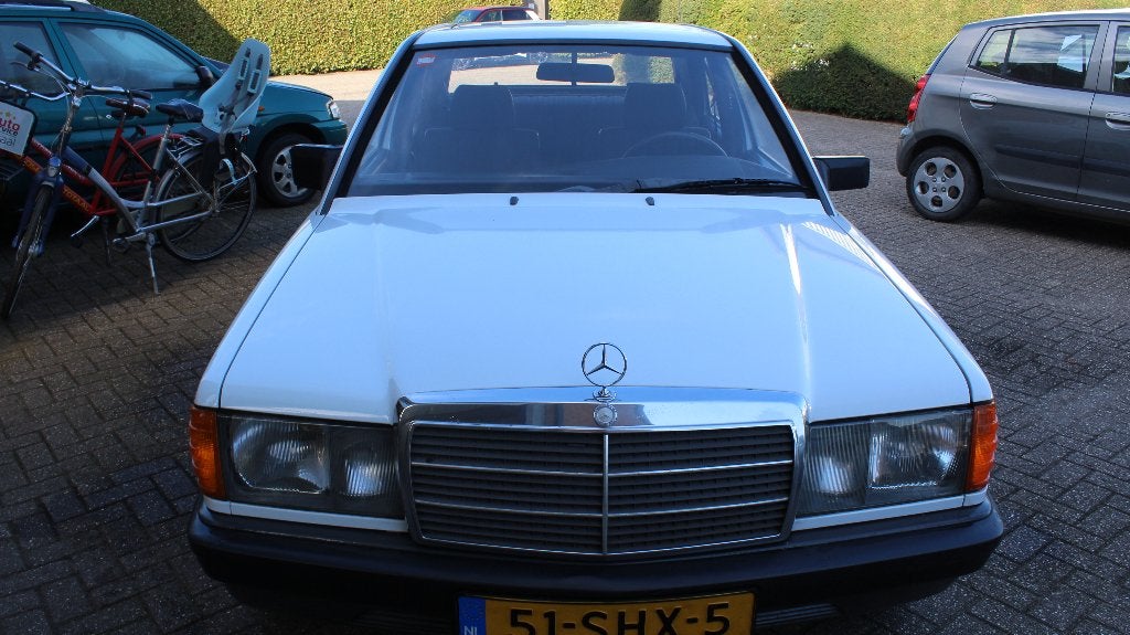 Mercedes-Benz 190-Serie 2.0 D 1986 Wit, 4 cilinders, Wit, Grijs, 190-Serie