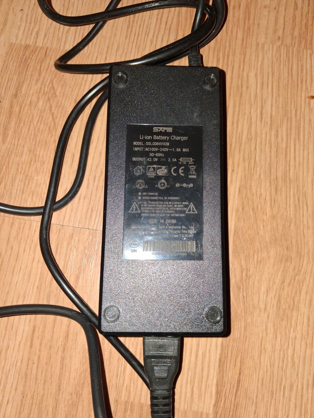 E-bike oplader 42V 2.0A - SATE Li-ion acculader, Fietsen en Brommers, Ophalen of Verzenden, Nieuw