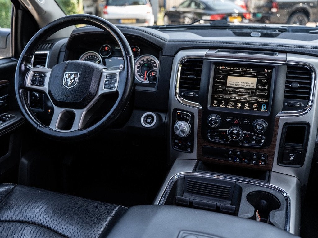 Dodge Ram 1500 5.7 V8 Quad Cab 6'4 | PANORAMA | STOELKOELING, Auto's, Automaat, Automatische klimaatregeling, Achterwielaandrijving