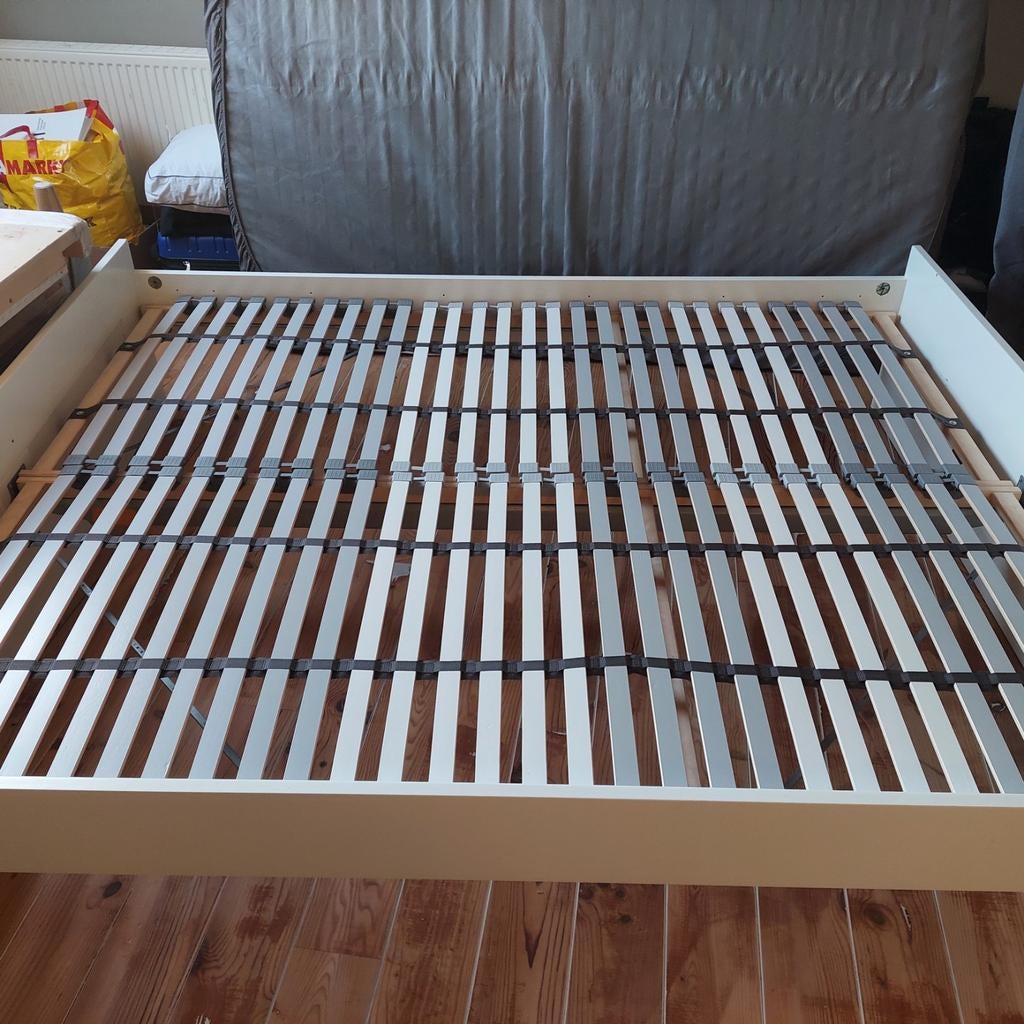 Bedframe + nieuwe lattenbodems, Ophalen, Tweepersoons, Hout, 160 cm
