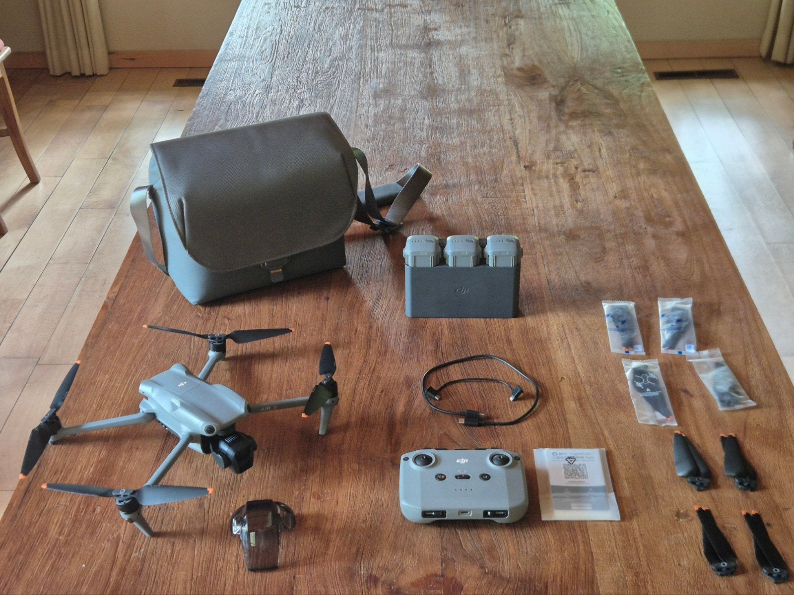 DJI Air 3 Fly More Combo, Ophalen of Verzenden, Zo goed als nieuw