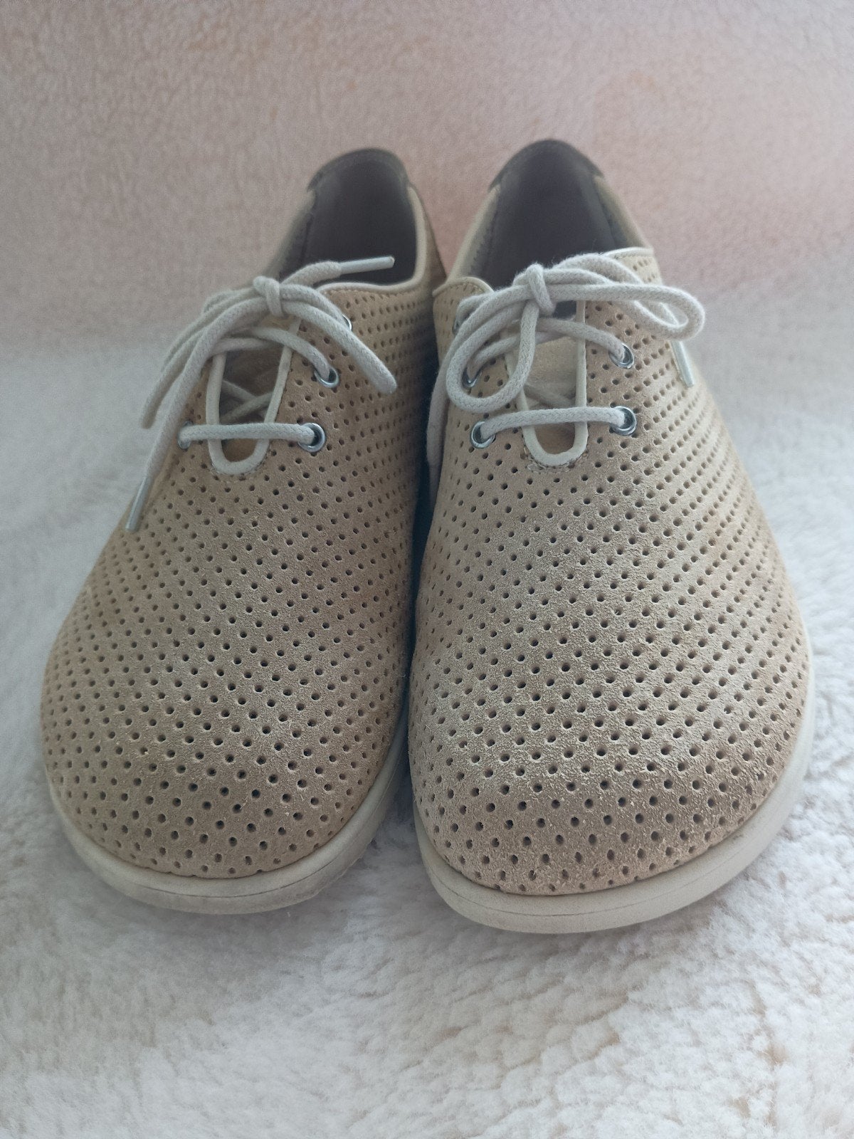 Helvesko sneakers, maat 39, beige, zo goed als nieuw, Helvesko, Beige, Ophalen of Verzenden, Sneakers of Gympen