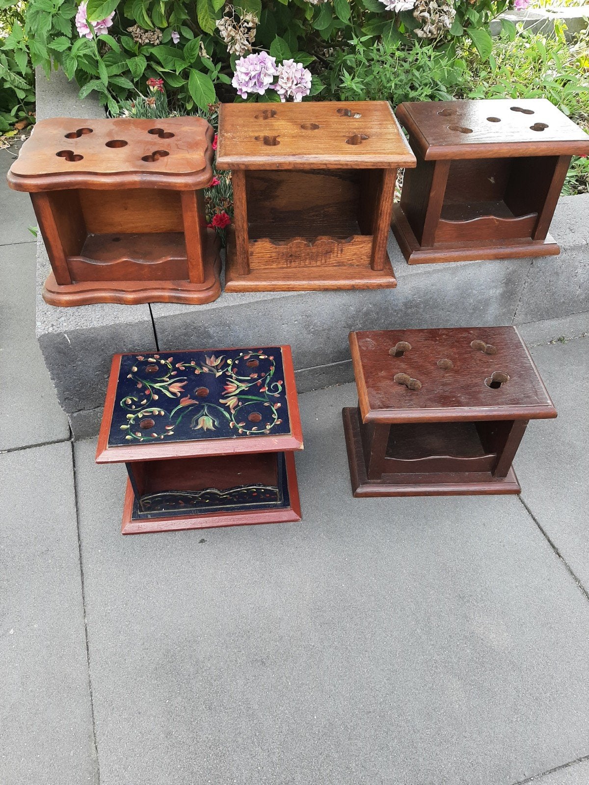 5 houten voeten stoven, Ophalen