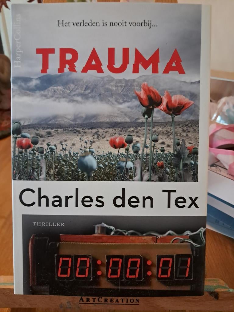 Trauma - Charles den Tex (Thriller), Boeken, Thrillers, Zo goed als nieuw, Nederland, Ophalen of Verzenden