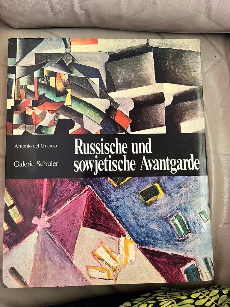 Russische und sowjetische Avantgarde, Ophalen