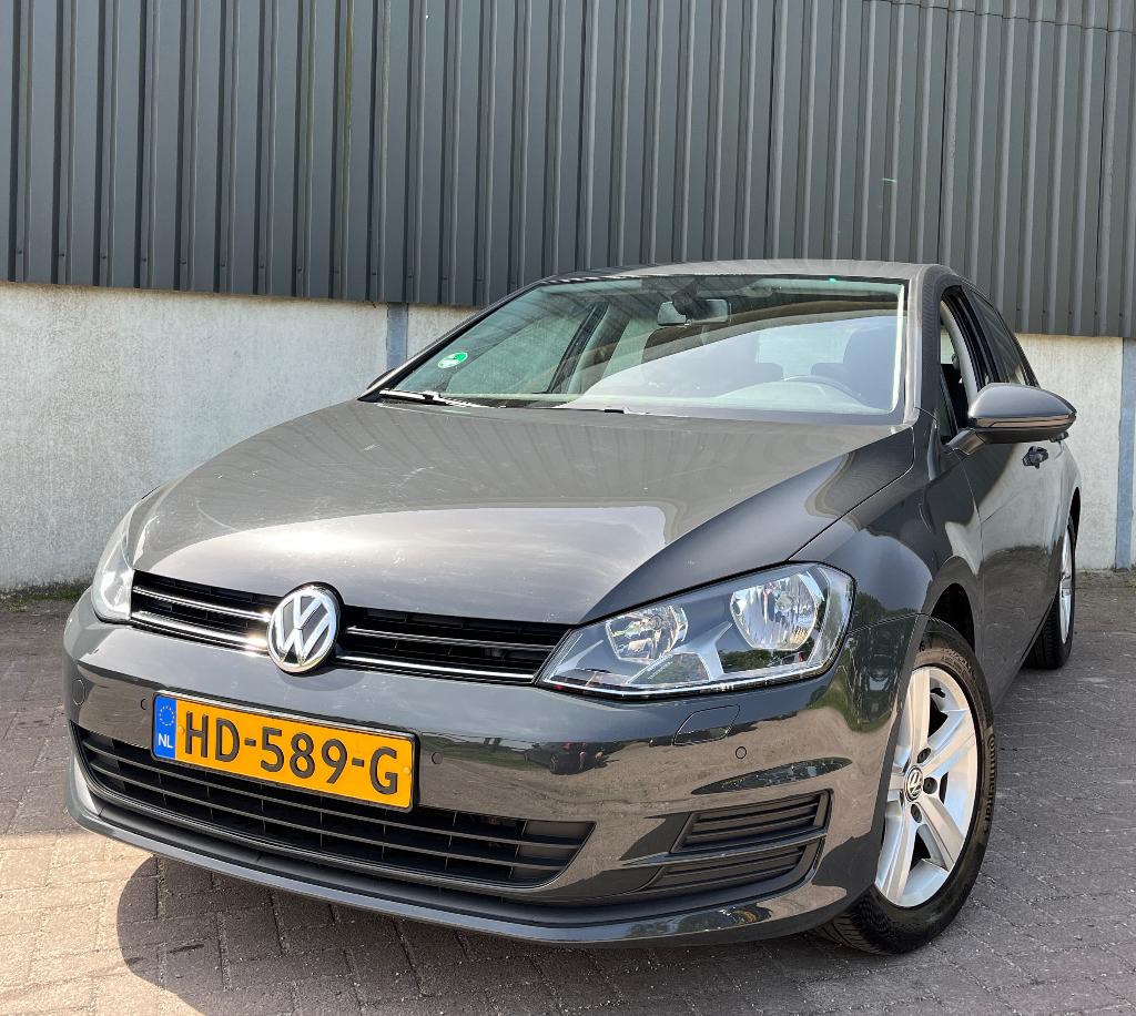 Volkswagen Golf 2.0 TDI  DSG 150 pk | Navi | Trekhaak, Euro 5, Stof, 680 kg, 4 cilinders