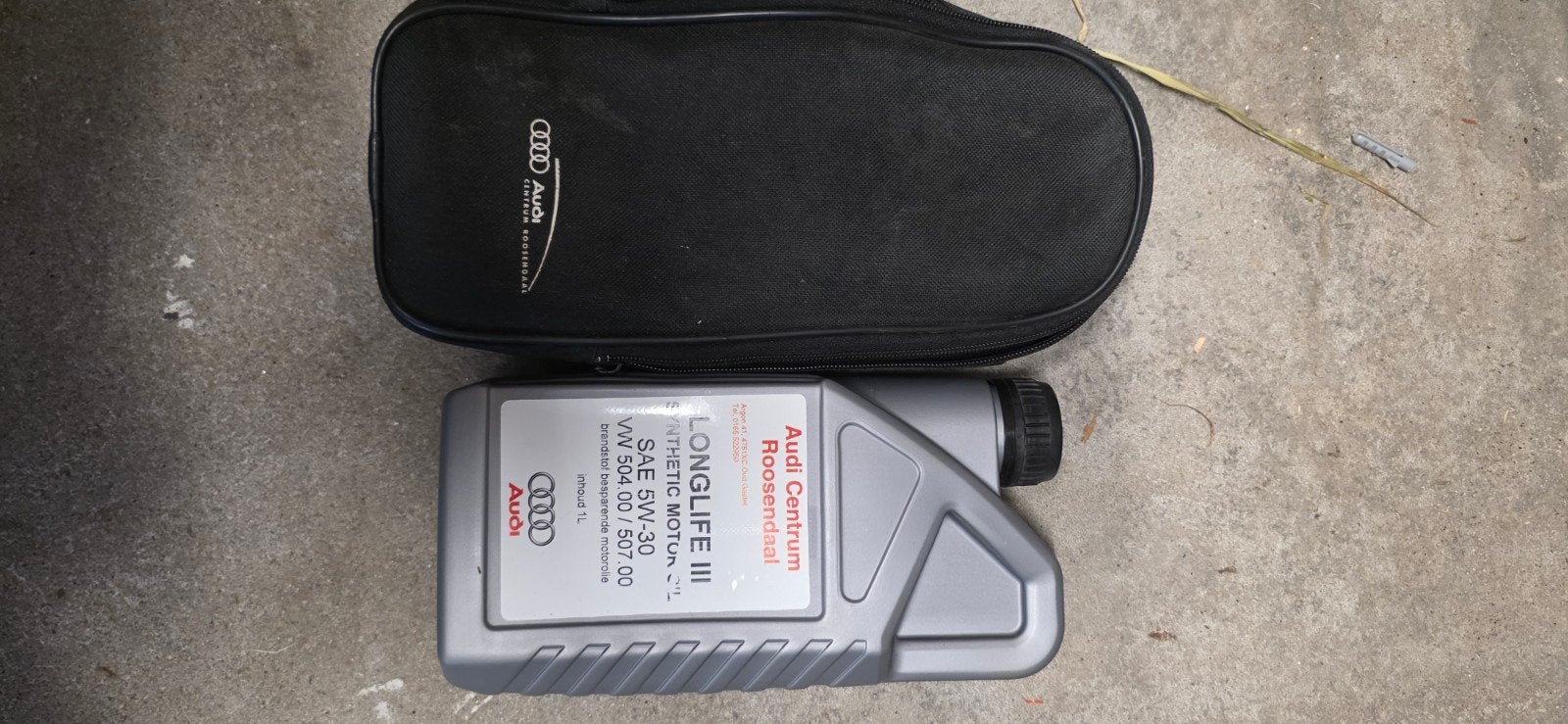 Audi Longlife III 5W-30 Motorolie 1L met etui, Ophalen of Verzenden, Nieuw, Audi