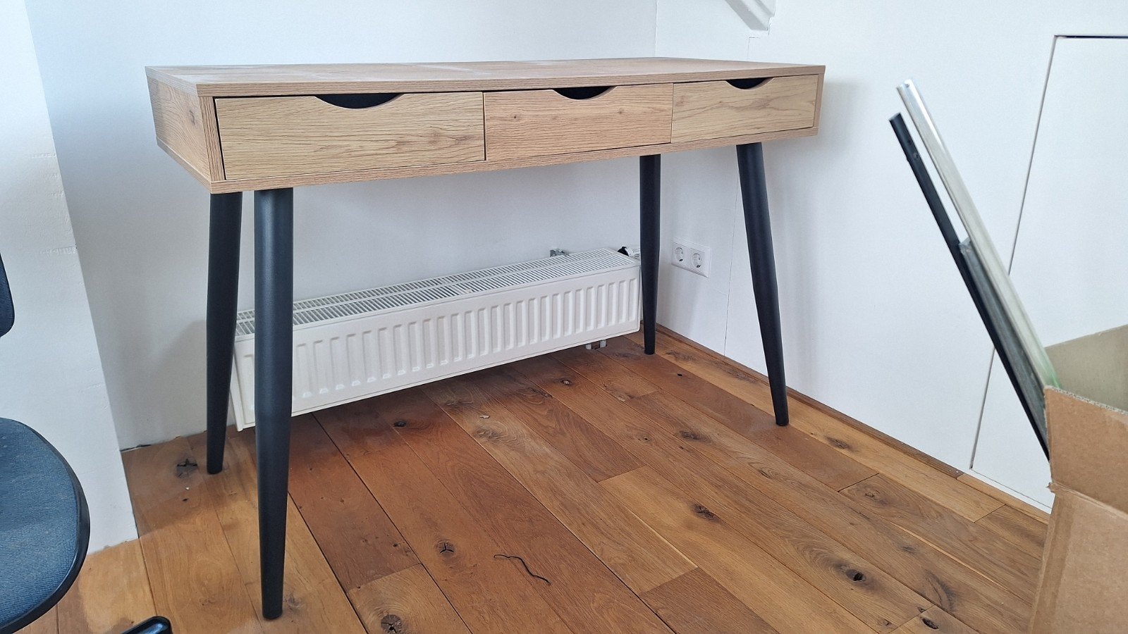 Net bureautje, eiken. goed voor kleinere kamers, Ophalen