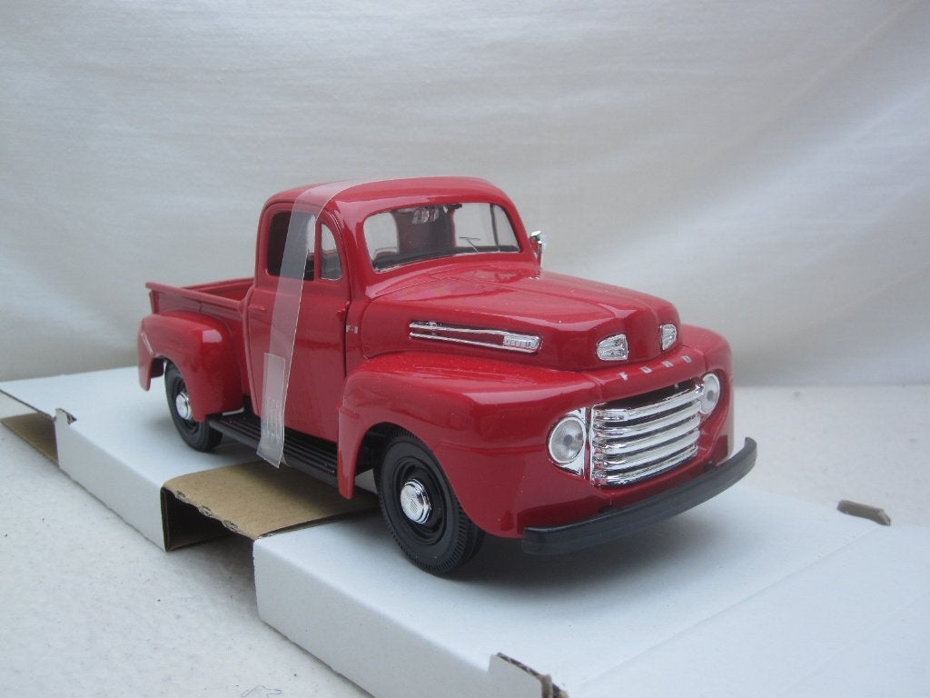 Ford F-1 Pick up 1948 rood 1:24 / 1:25 Maisto, Ophalen of Verzenden, Nieuw, Auto, Maisto