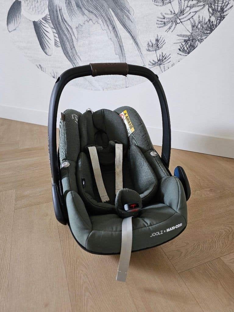Joolz x Maxi-Cosi Pebble Pro met FamilyFix 2 onderstel, Kinderen en Baby's, Ophalen, Zo goed als nieuw, Isofix, 0 t/m 13 kg