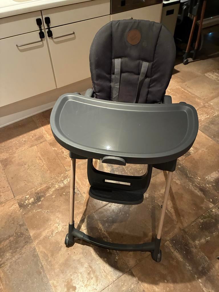 Maxi-Cosi Minla 6-in-1 Kinderstoel - Inklapbaar & Verstelbaa, Ophalen, Gebruikt, Meegroeistoel, Afneembaar eetblad