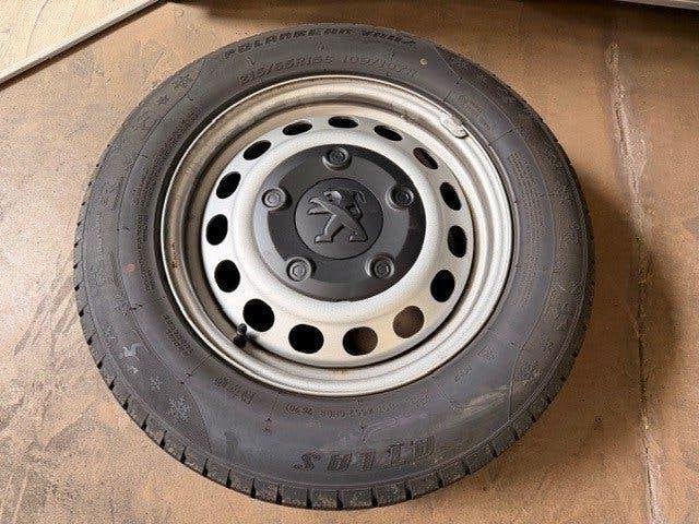 Winterwielen set peugeot partner, Ophalen, 15 inch, Banden en Velgen, Winterbanden