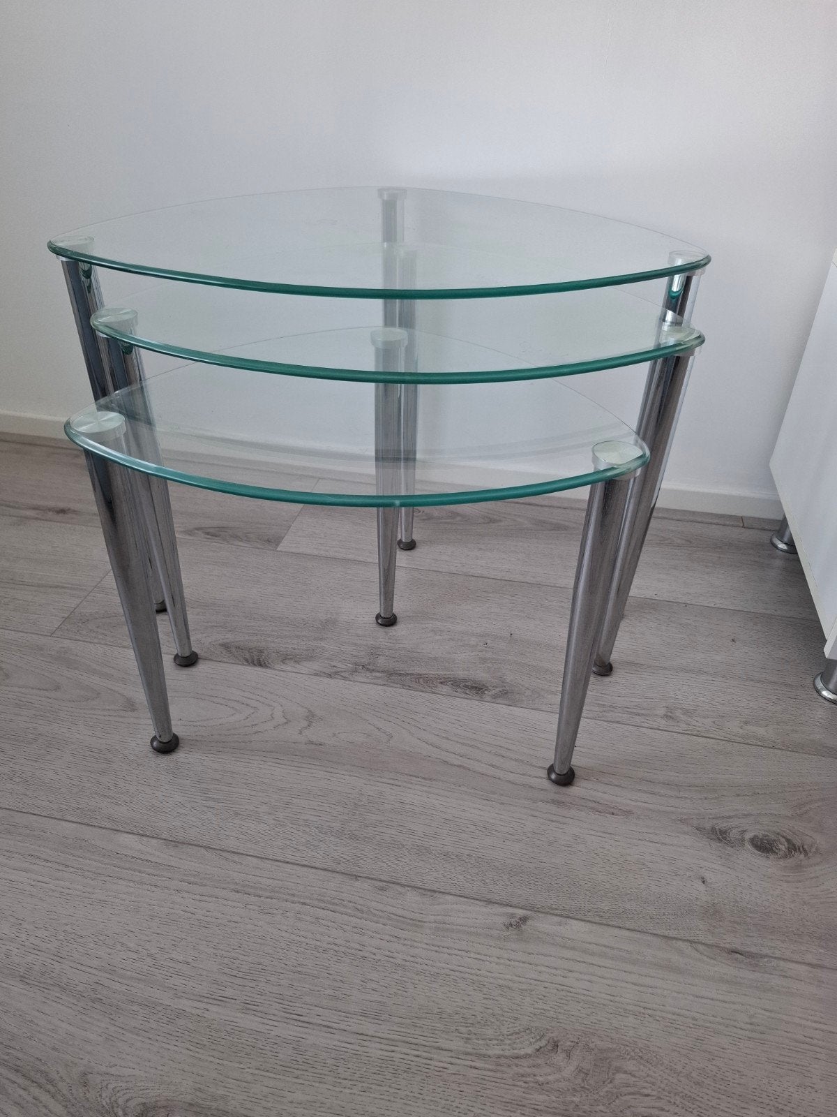 Mooi Glazen  bijzettafels, Minder dan 55 cm, Overige vormen, Ophalen, 45 tot 60 cm