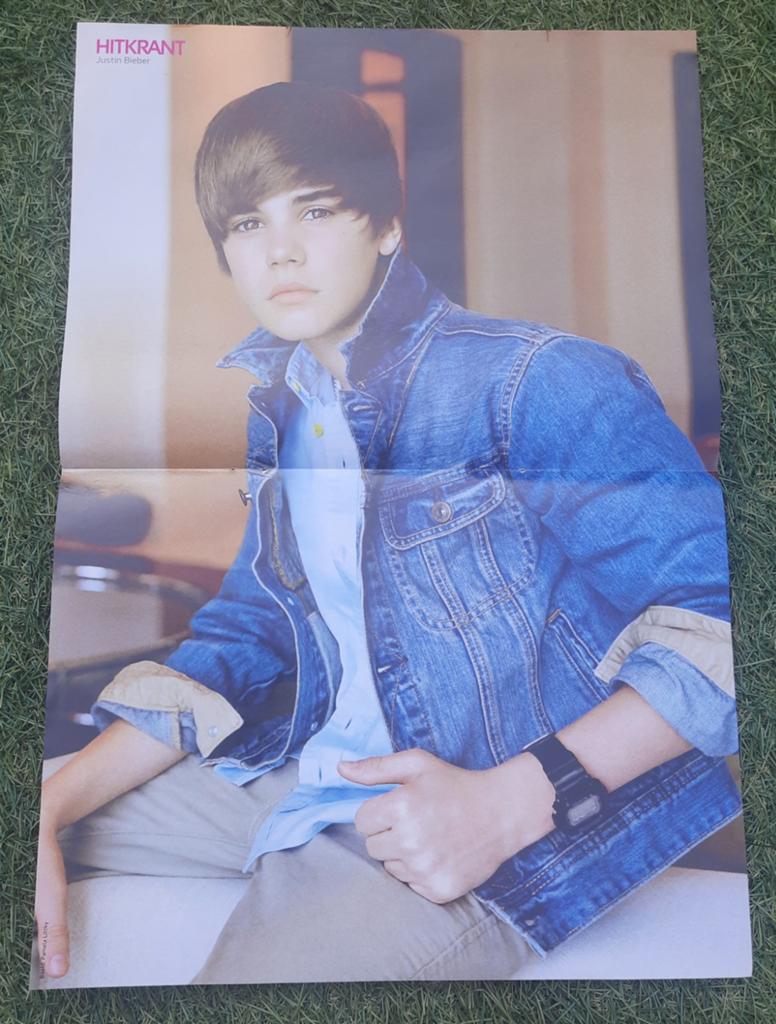 Poster 2x A4 Hitkrant 2010 Justin Bieber, Verzamelen, Posters, Gebruikt, Muziek, A1 t/m A3, Ophalen of Verzenden