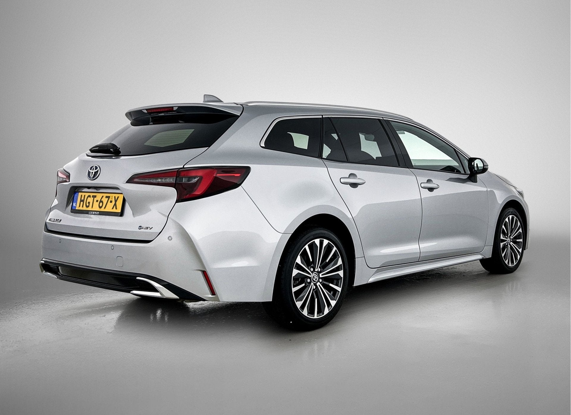 Toyota Corolla Touring Sports Hybrid 140 Dynamic | Navigatie, 12 maanden, 450 kg, Gebruikt, 4 cilinders