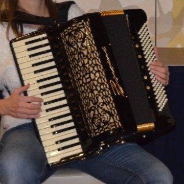 Accordeon Borsini 5 korig met Casotto 120 bas, Gebruikt, Met koffer, 120-bas, Ophalen