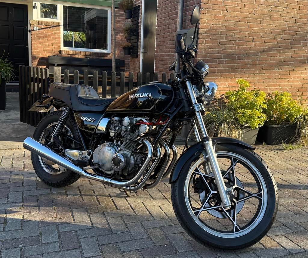 Suzuki GS550L Custom Café Racer | Lage km | Uniek, Motoren, Motoren | Suzuki, 4 cilinders, Motorrijbewijs A, Gebruikt, Particulier