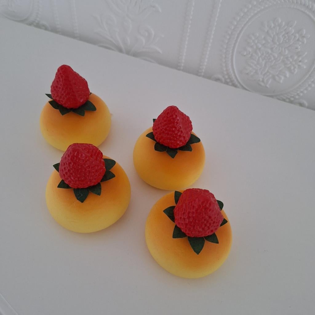4 Aardbei Gebakjes, Huis en Inrichting, Woonaccessoires | Overige, Ophalen of Verzenden, Nieuw