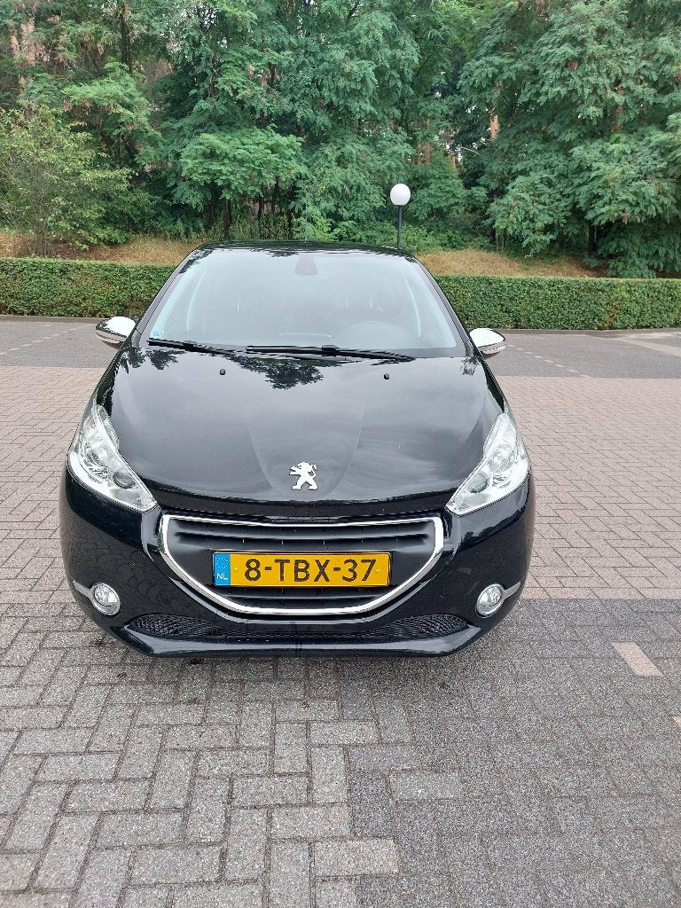 Peugeot 208 1.2 VTI 60KW/82PK 5-D 2014 Zwart, Voorwielaandrijving, 1199 cc, Zwart, Origineel Nederlands