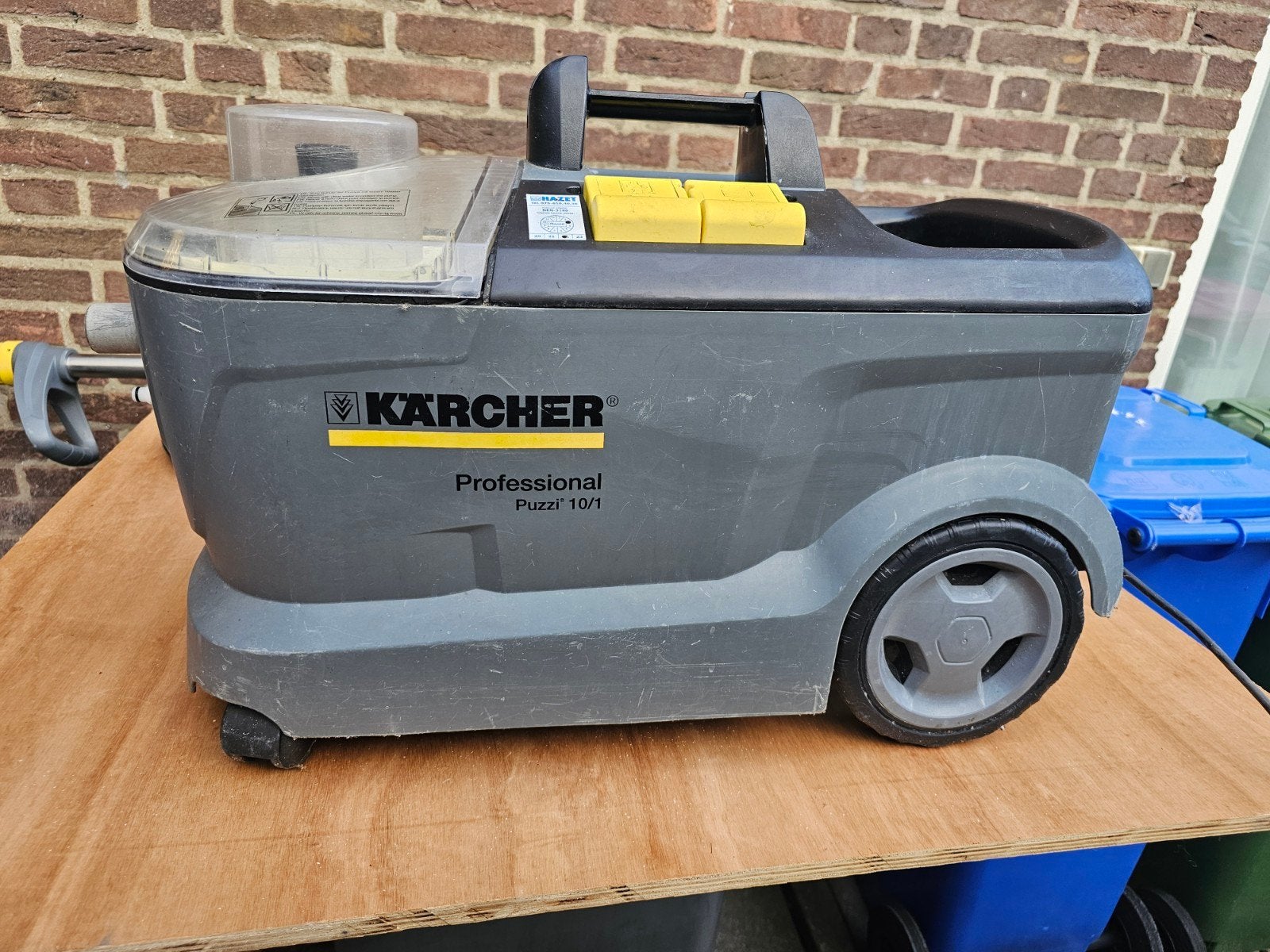 Kärcher Professional Puzzi 10/1 tapijtreiniger / sproei-extr, Ophalen of Verzenden
