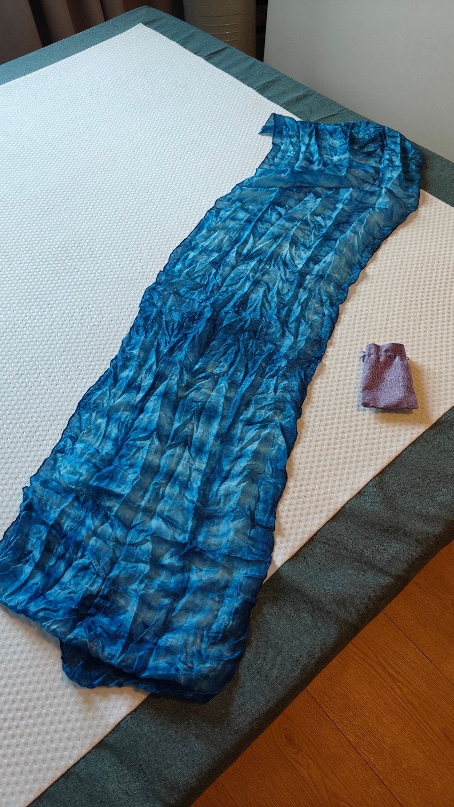 gratis zijden sjaal blauw in zakje, Kleding | Dames, Ophalen, Nieuw, Maat 46/48 (XL) of groter, Sjaal