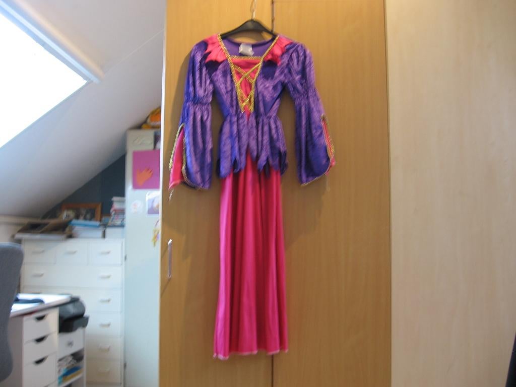 Middeleeuwse jurk meisje, Kinderen en Baby's, Carnavalskleding en Verkleedspullen, Ophalen of Verzenden, Zo goed als nieuw, 122 t/m 128