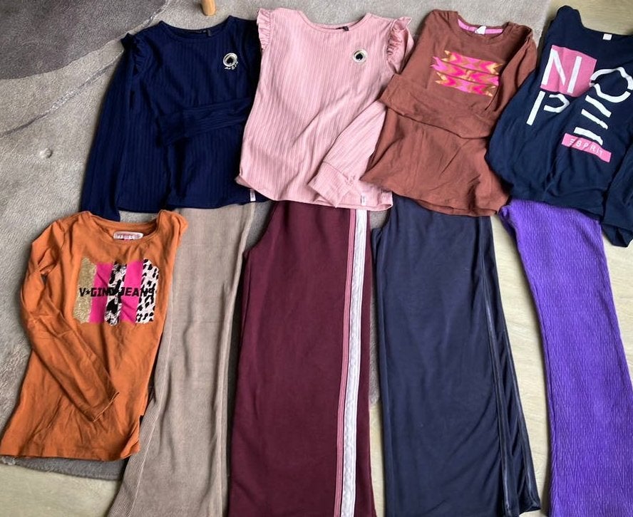 Pakket 134/140,  4 broeken 5 longsleeves merk etc zie foto s, Ophalen of Verzenden, Zo goed als nieuw, Maat 134