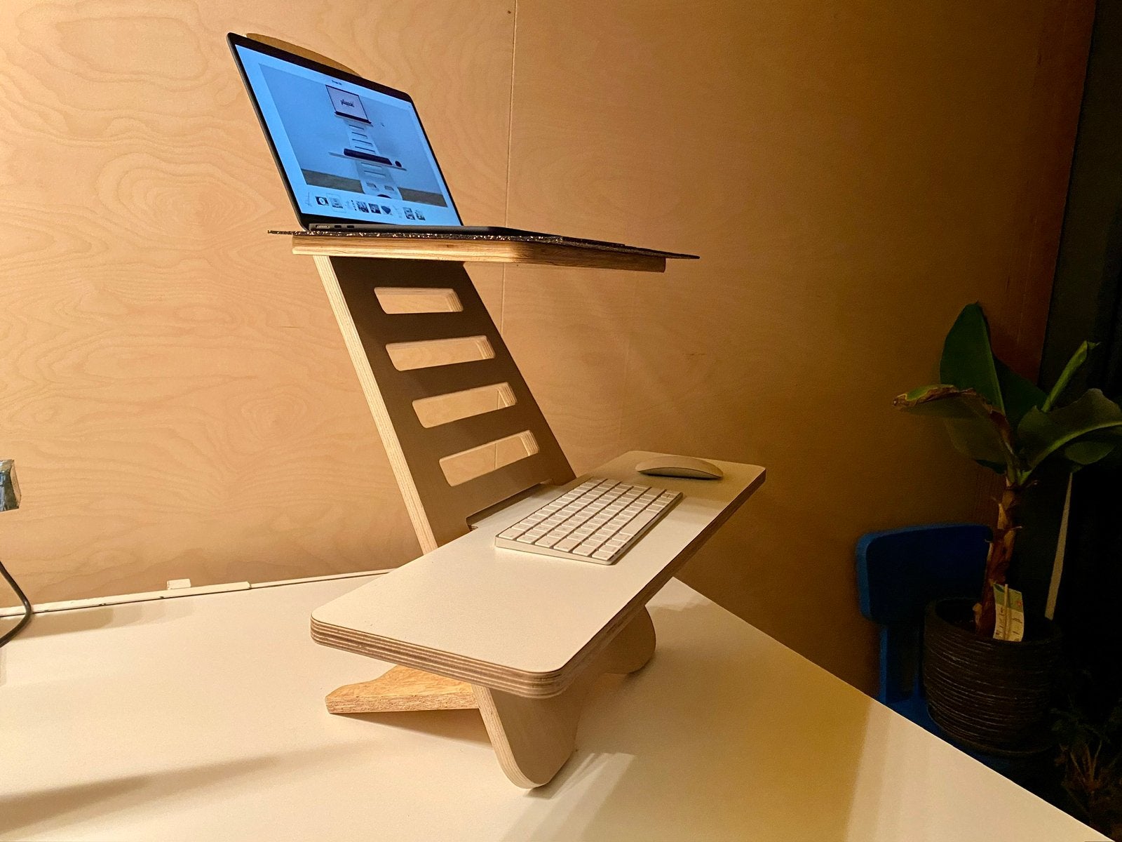 Getuppah! Ergonomische werkplekverhoger - Stabureau, Hout, In hoogte verstelbaar, Ophalen of Verzenden, Zo goed als nieuw