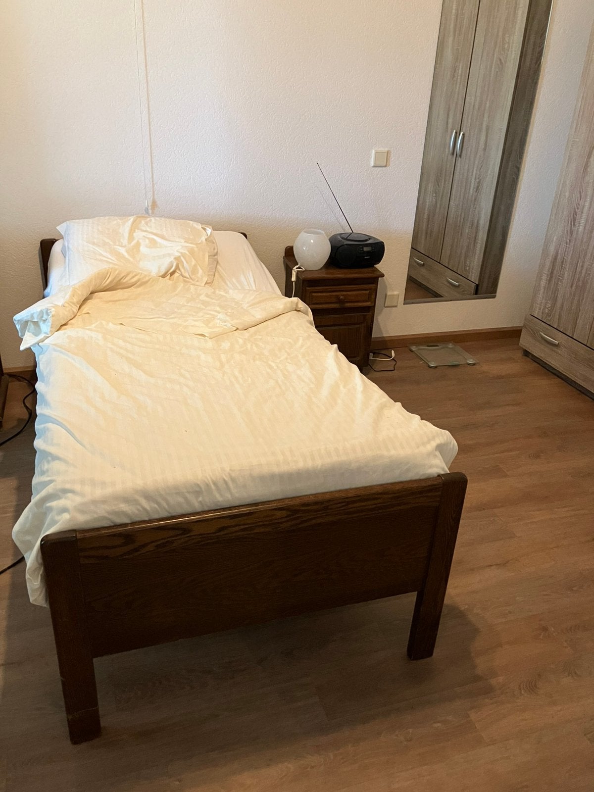 Bed 1 persoons, Ophalen, 90 cm, Eenpersoons, Bruin