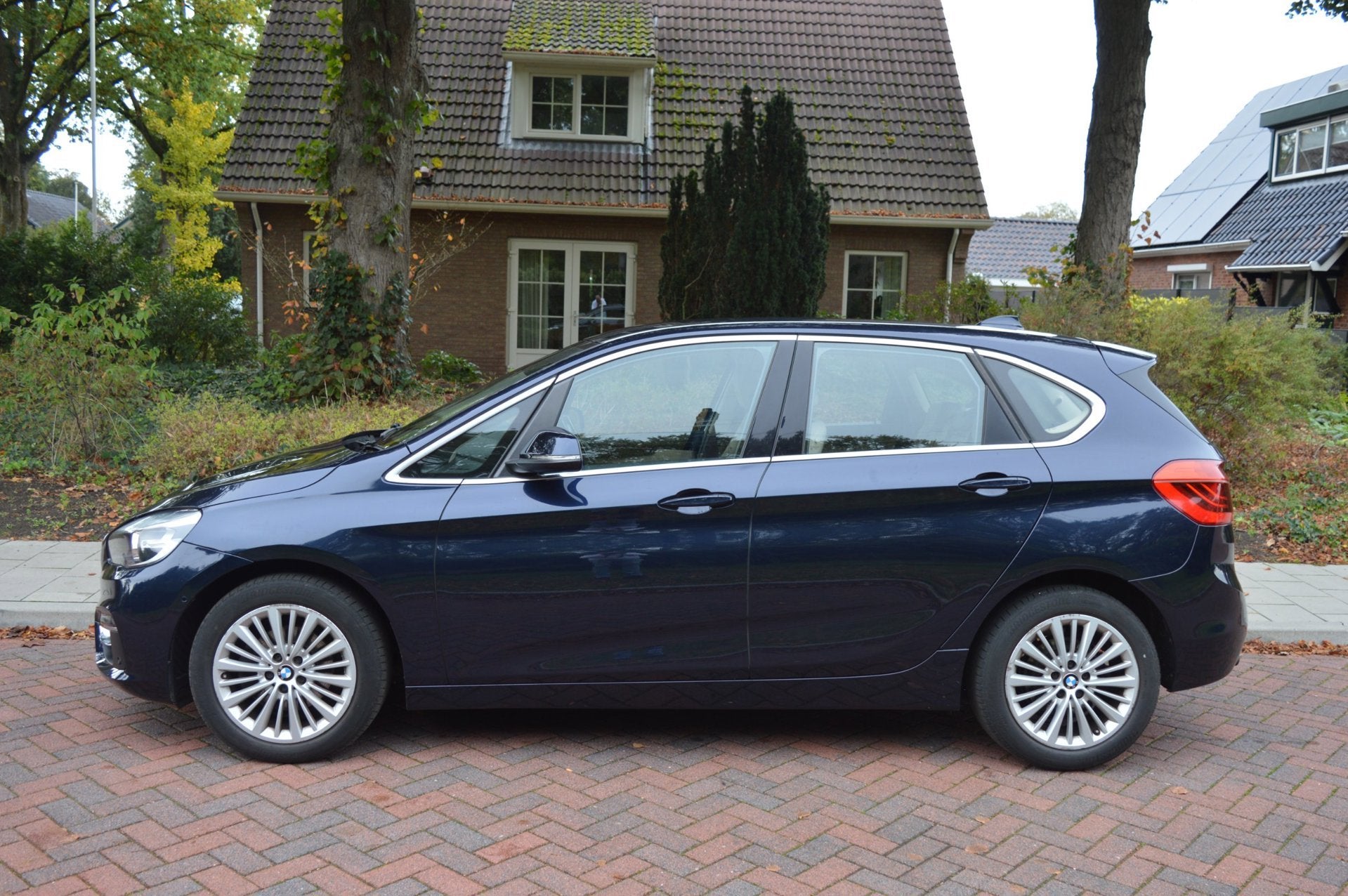 BMW 2-serie Active Tourer 218d RHD/head-up/140dkm, Dealer onderhouden, 4 cilinders, 150 pk, Blauw