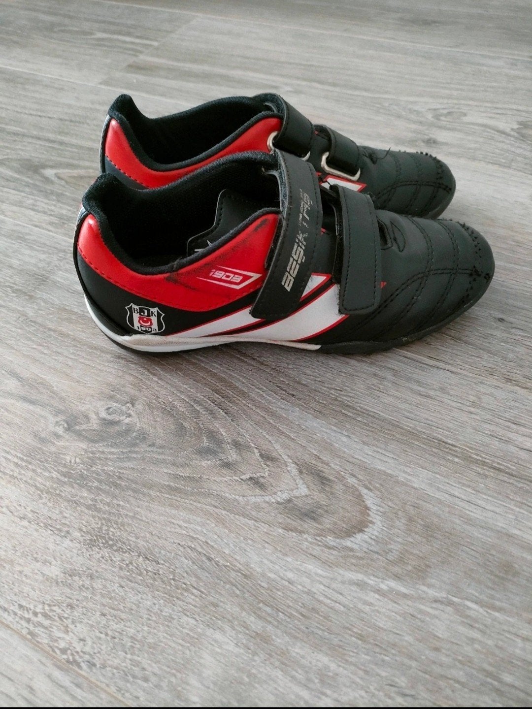 Besiktas Voetbalschoenen - Maat 31, Sport en Fitness, Voetbal, Ophalen of Verzenden