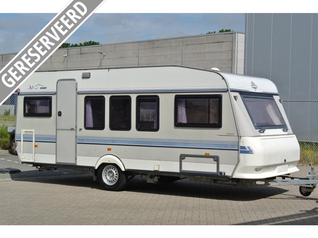 Hobby Classic 520|MiddenRondzit|Dwarsbed|Voortent/Luifel|, Dwarsbed, Rondzit, Hobby, Schokbreker