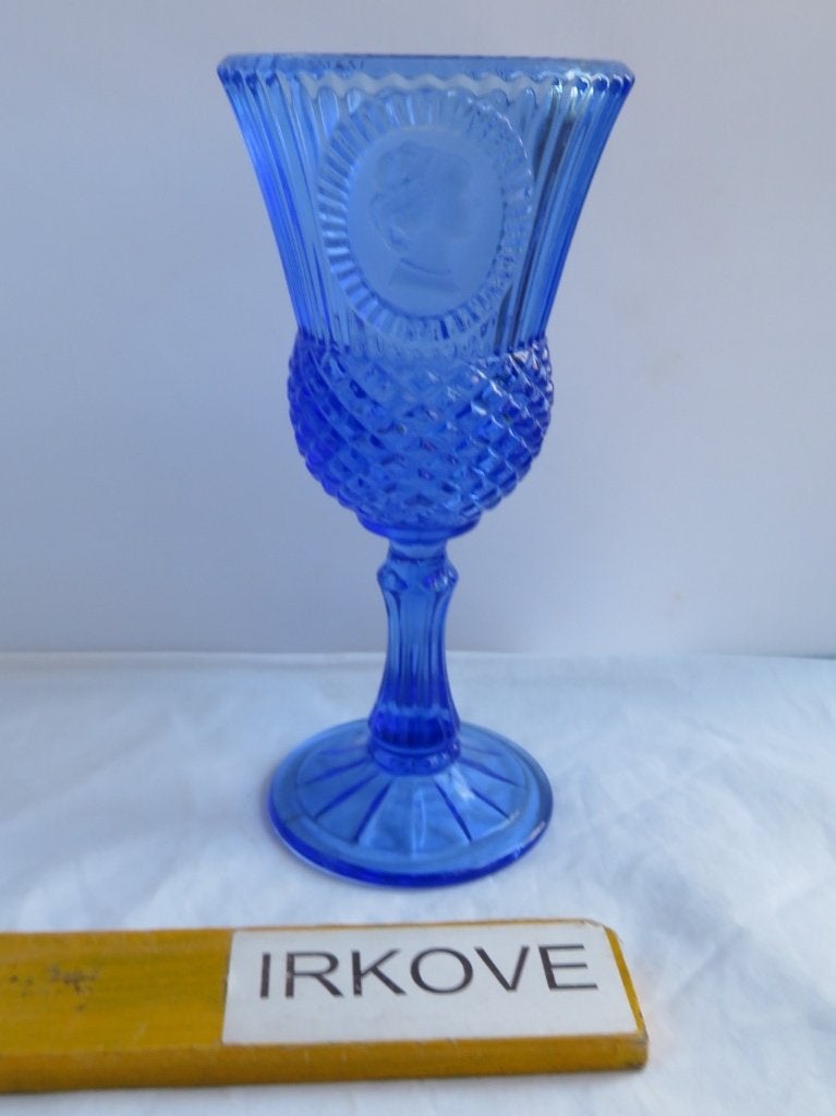 FRAAI GLAS MET MEDAILLON * Blauw Hoog *, Verzenden
