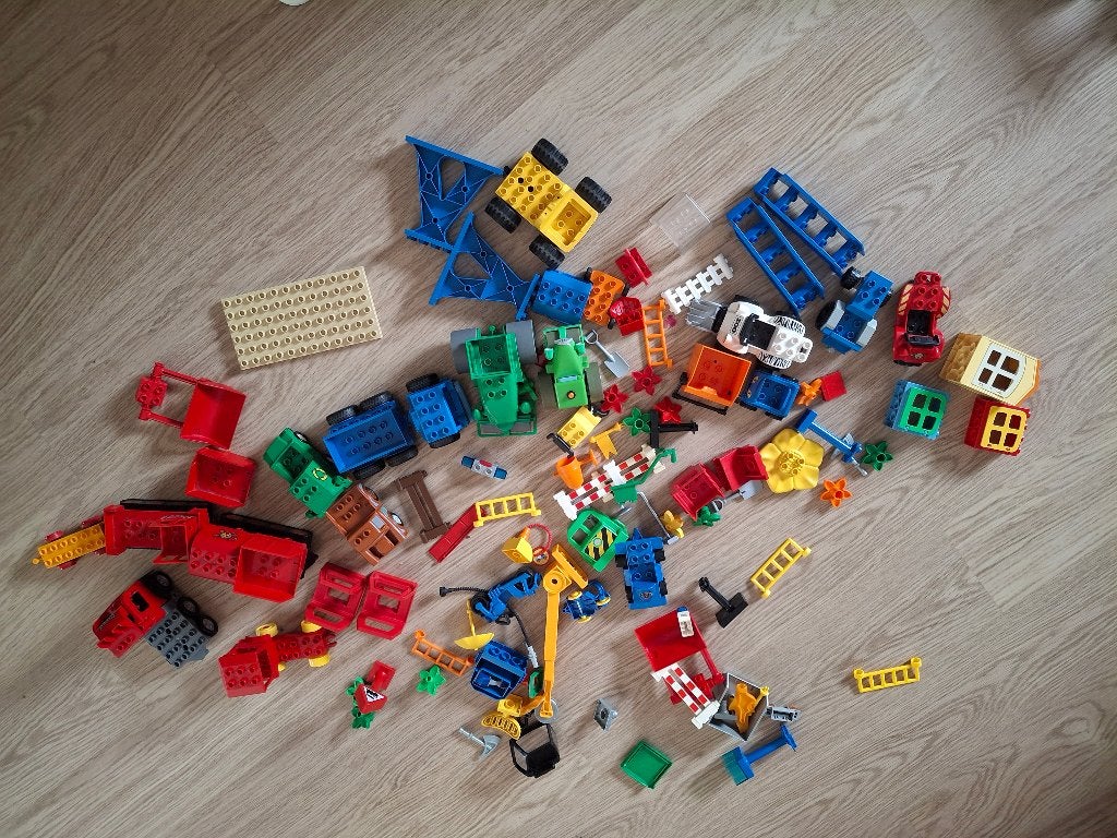 DUPLO auto's, grondplaten & diverse accessoires, Ophalen, Gebruikt, Duplo