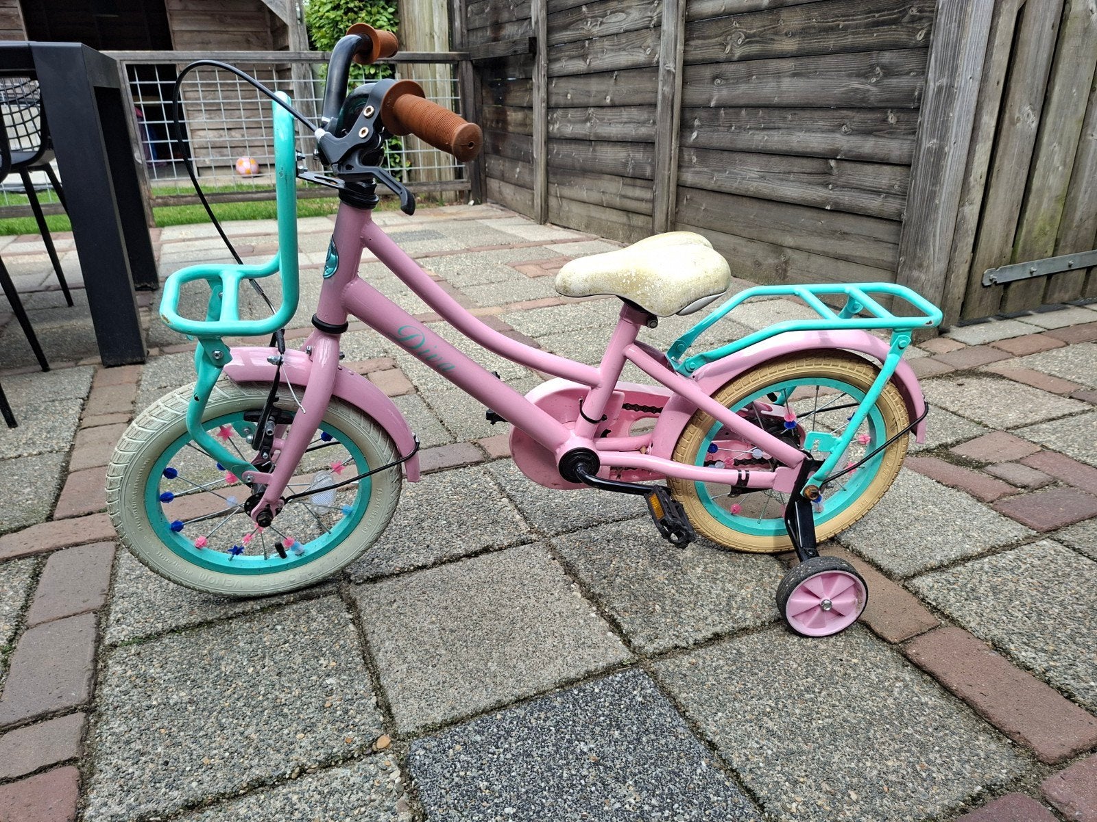 Nette 14 inch kinderfiets met zijwieltjes, Fietsen en Brommers, Ophalen, Zijwieltjes, Gebruikt, Velgrem
