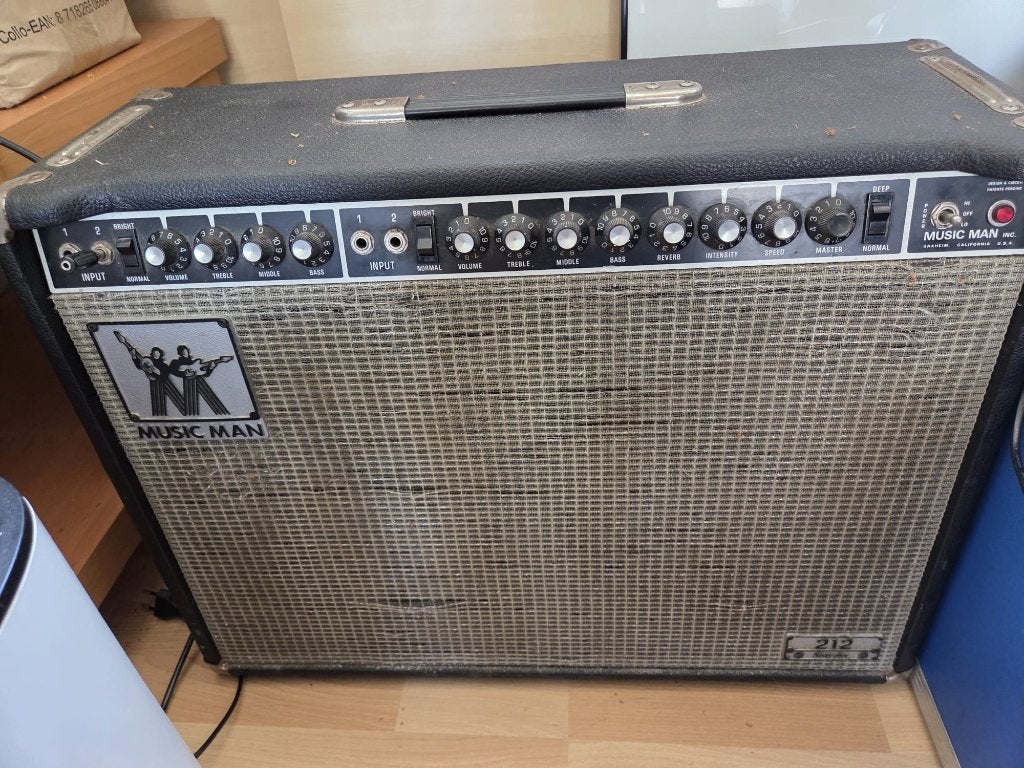 music man buizenversterker 65W, Ophalen, Gebruikt, Gitaar, 50 tot 100 watt