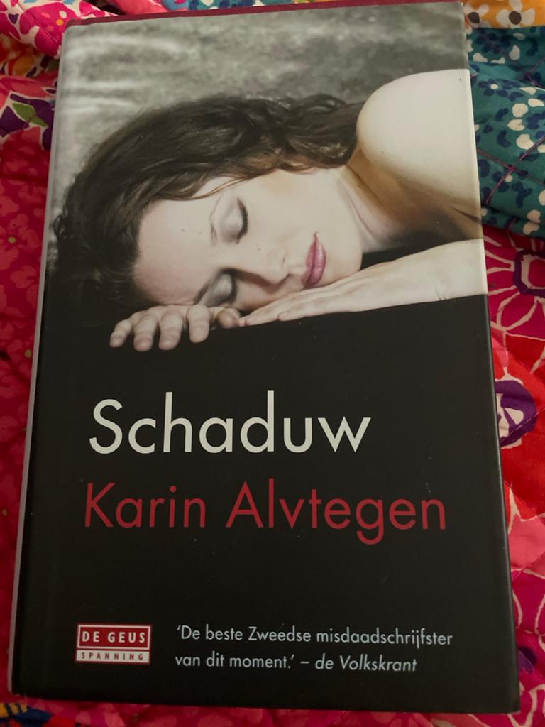 Schatten - Karin Alvtegen (Thriller), Ophalen of Verzenden, Gelezen, Scandinavië