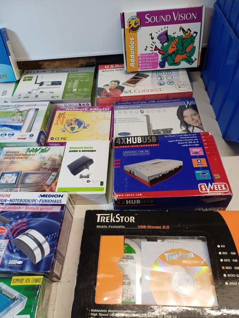 Partij (markt) handel computer gerelateerd - 32 stuks, Ophalen of Verzenden
