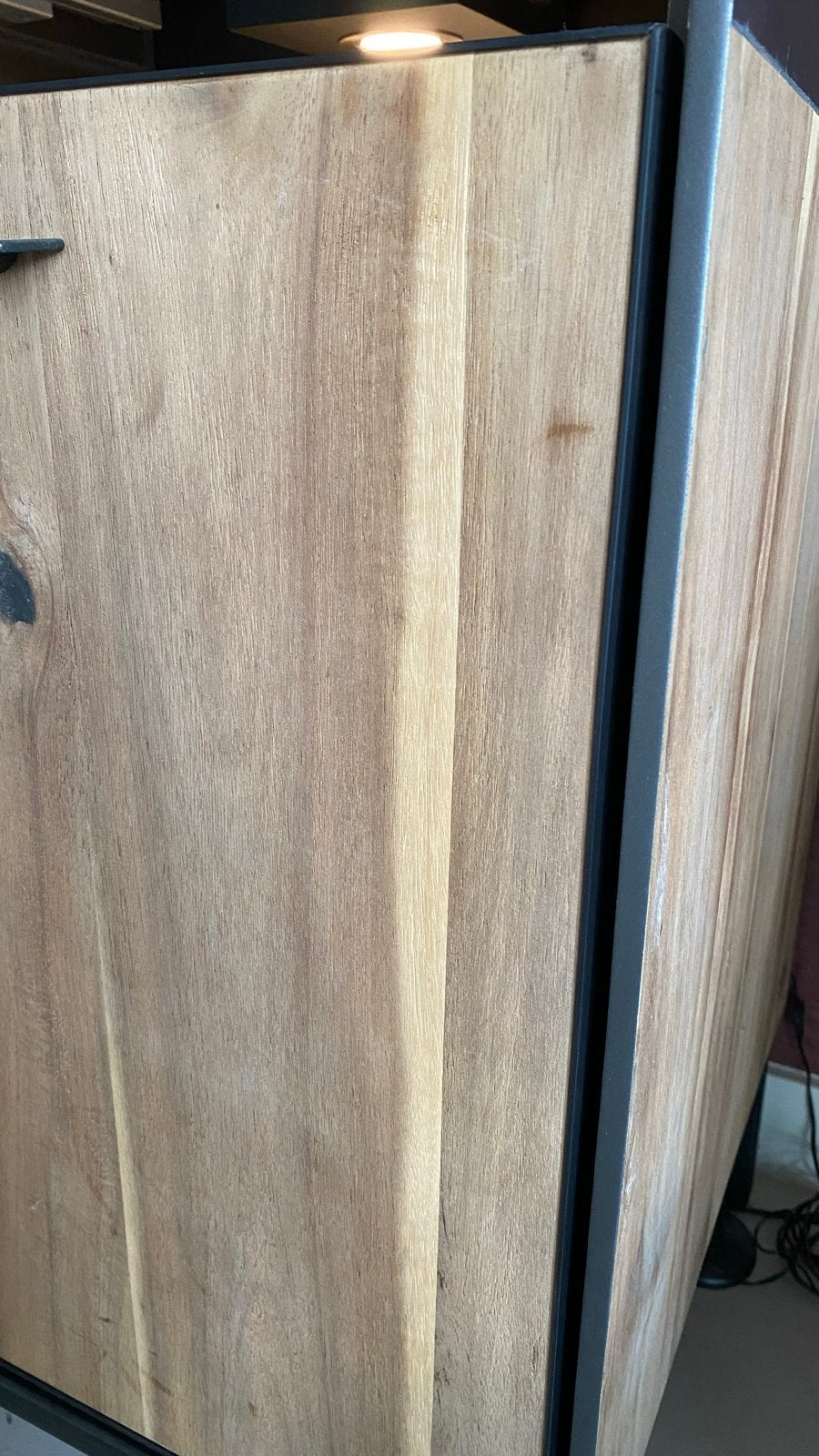 Foto 4 van Houten dressoir 240 cm met LED verlichting