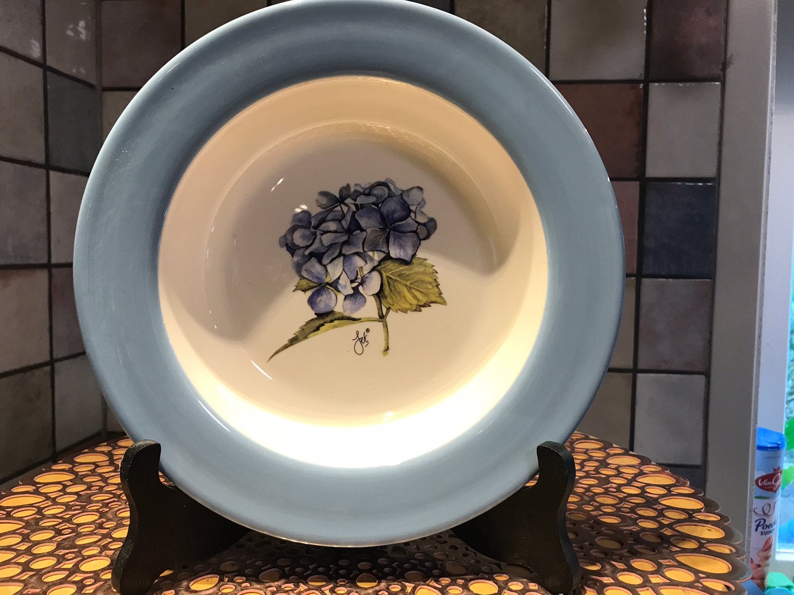Jet by Ter Steege,blauw met wit bord met blauwe hortensia, Ophalen of Verzenden, Zo goed als nieuw