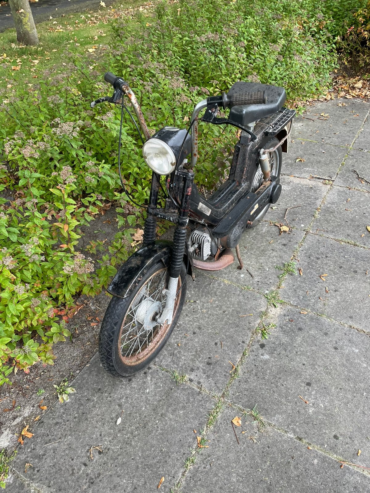 Piagio si brommer op geel kenteken vespa, Fietsen en Brommers, Ophalen, Gebruikt, 55 cc, Maximaal 45 km/u
