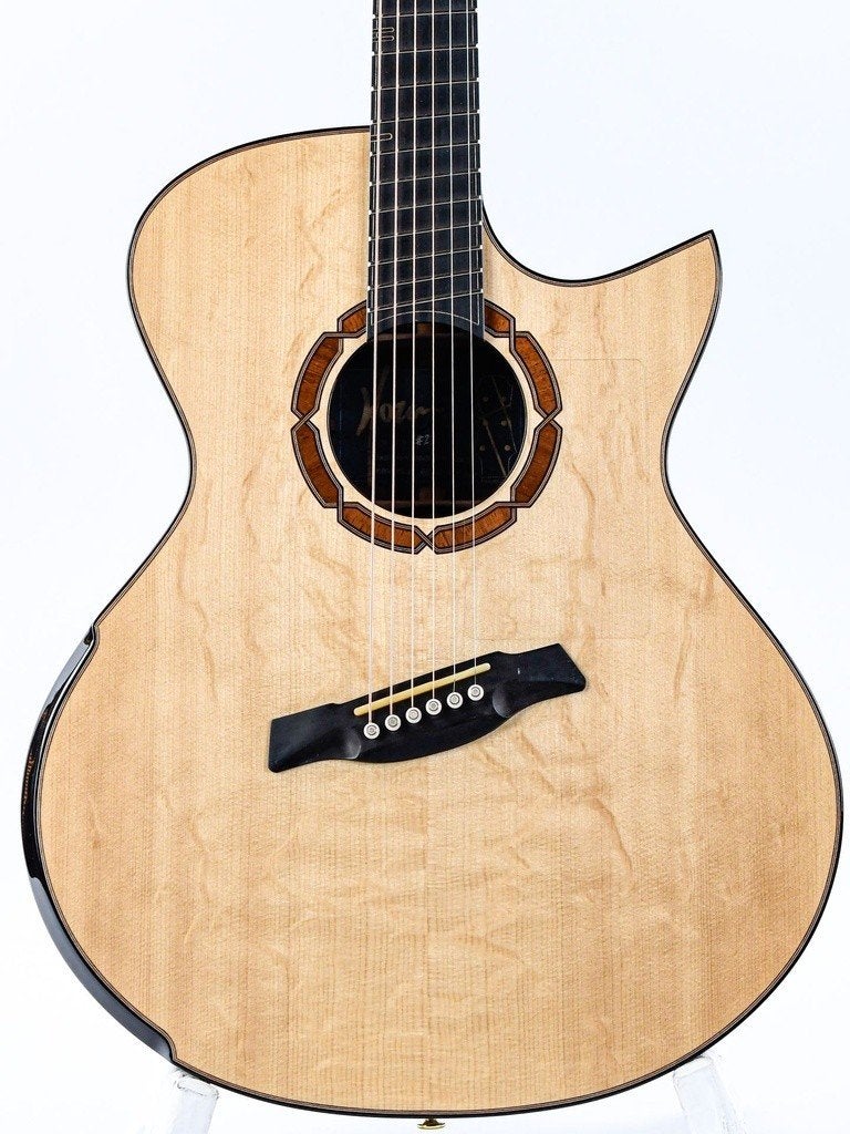 Hozen Blue Label MJ Ruil Martin, Collings, Santa Cruz,Lowden, Ophalen, Zo goed als nieuw, Western- of Steelstringgitaar, Met koffer