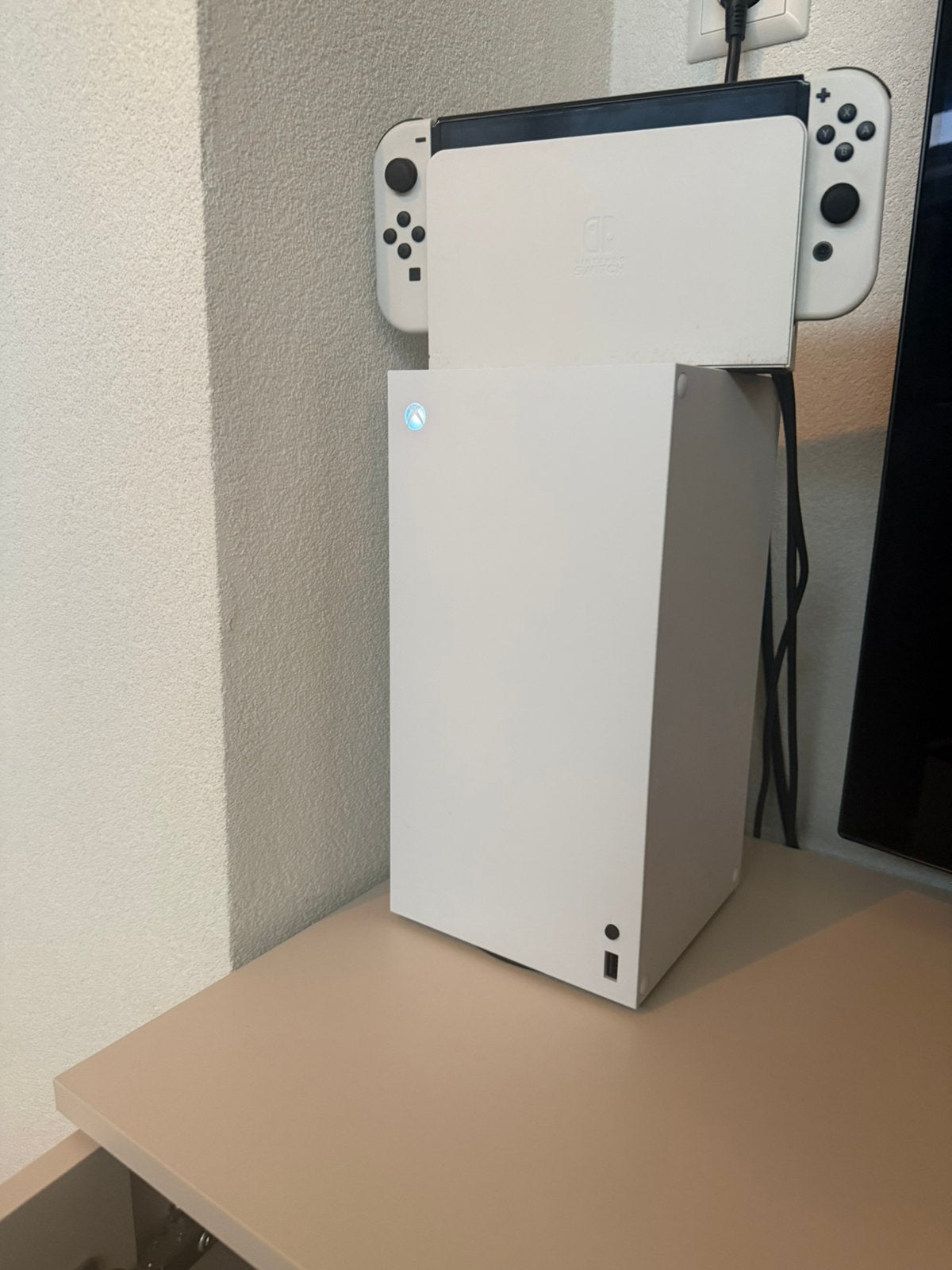Xbox Series X 1TB Wit Digital + 2 Controllers