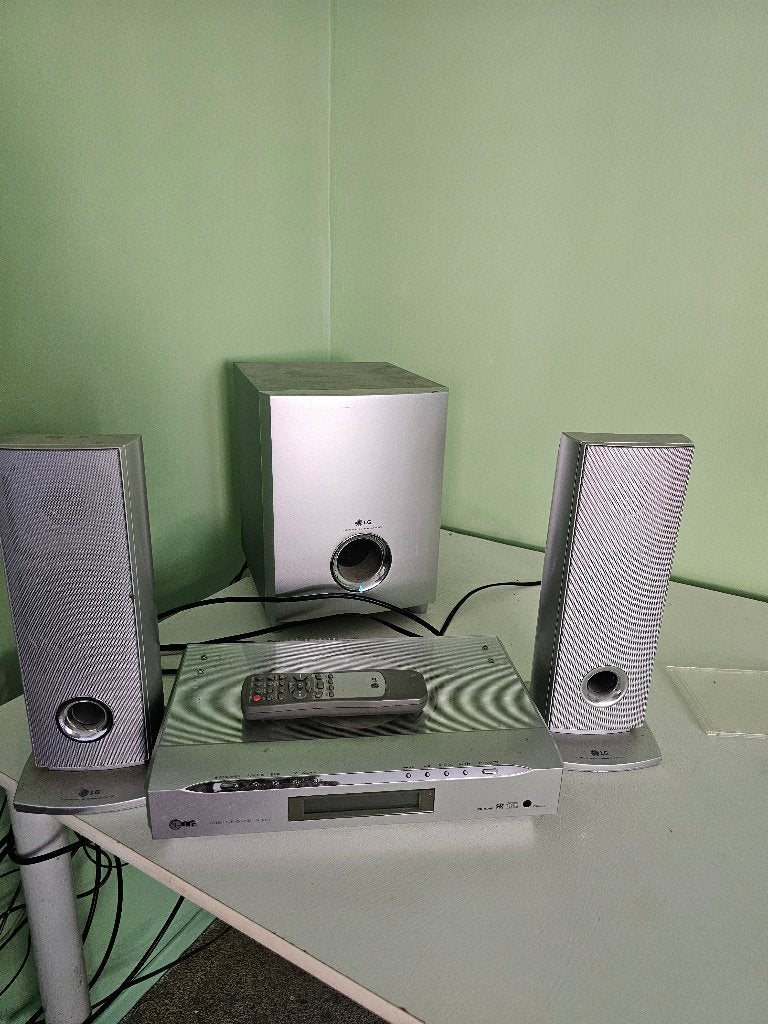 cd speler met complete boxen set, Ophalen, Zo goed als nieuw, Overige merken, Met radio