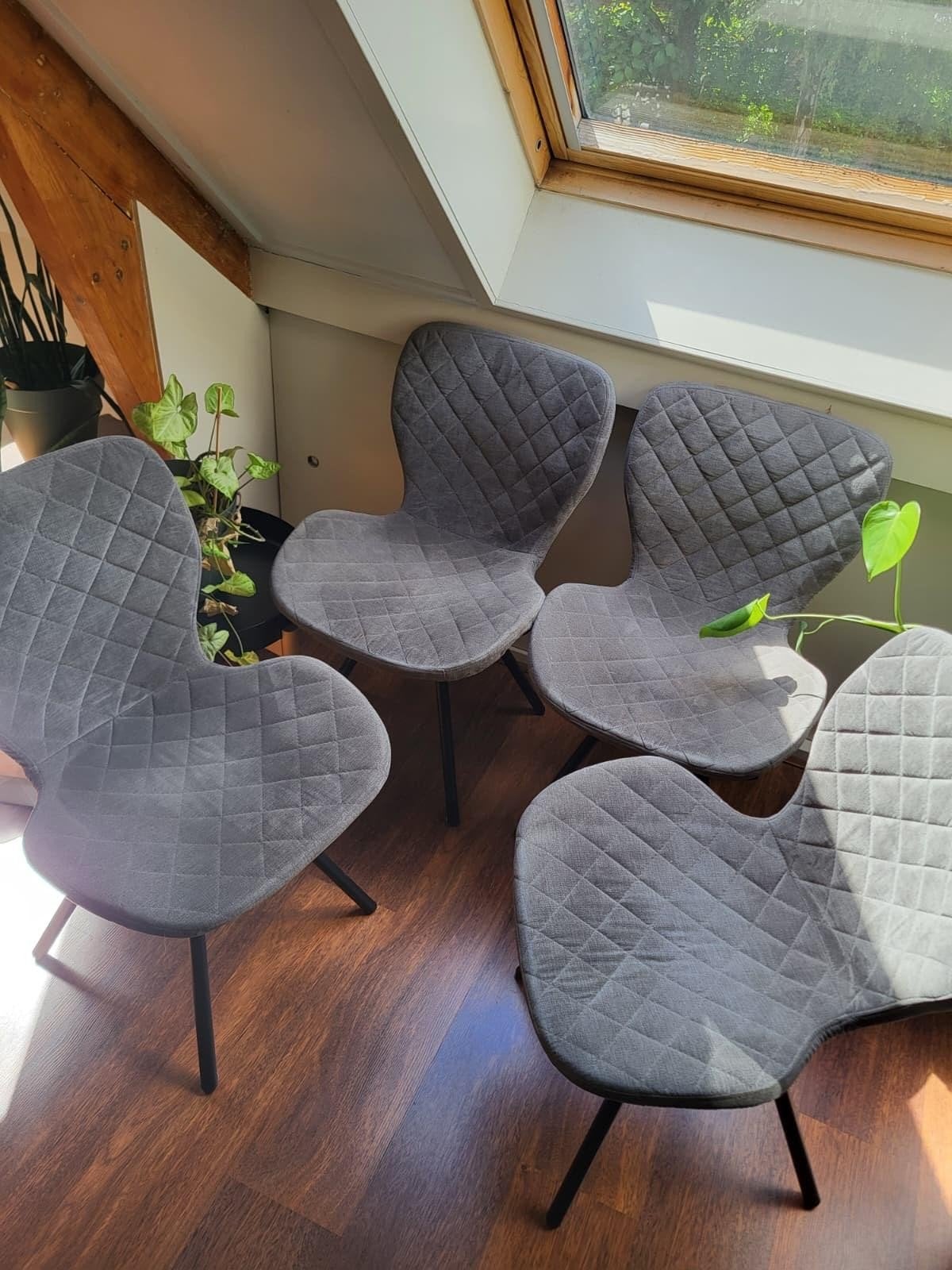 4 Mooie Lucca eetkamerstoelen, prijzen zijn voor allevier, Ophalen of Verzenden, Gebruikt, Grijs