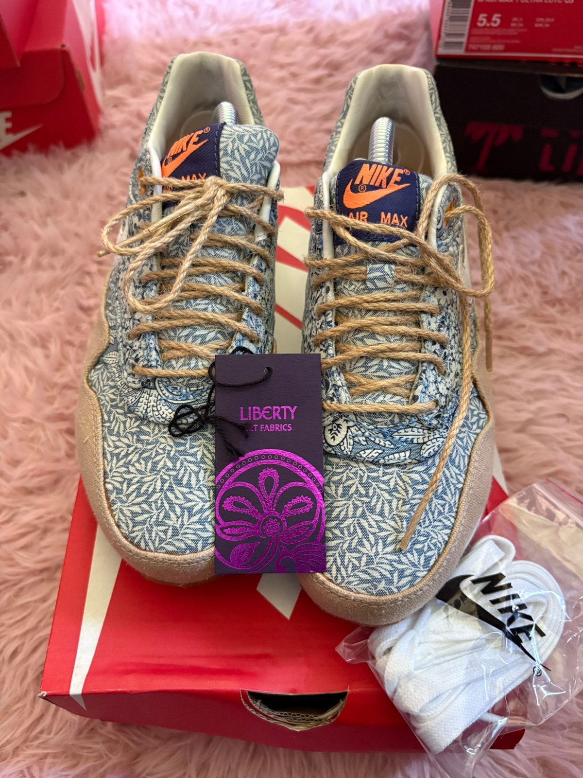 Nike air max 1 Liberty of London, Kleding | Dames, Schoenen, Ophalen, Zo goed als nieuw, Overige kleuren