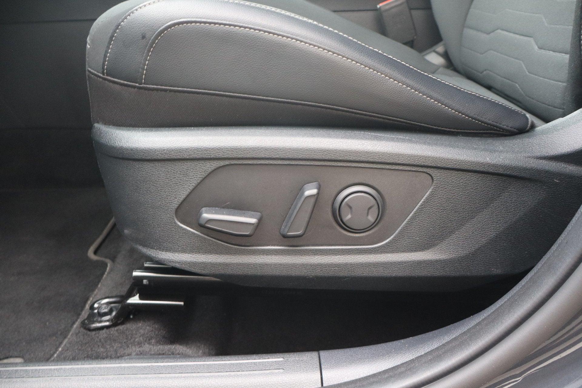 Foto 18 van Kia Sportage 1.6 T-GDi Hybrid DynamicPlusLine - NL Auto! Sto