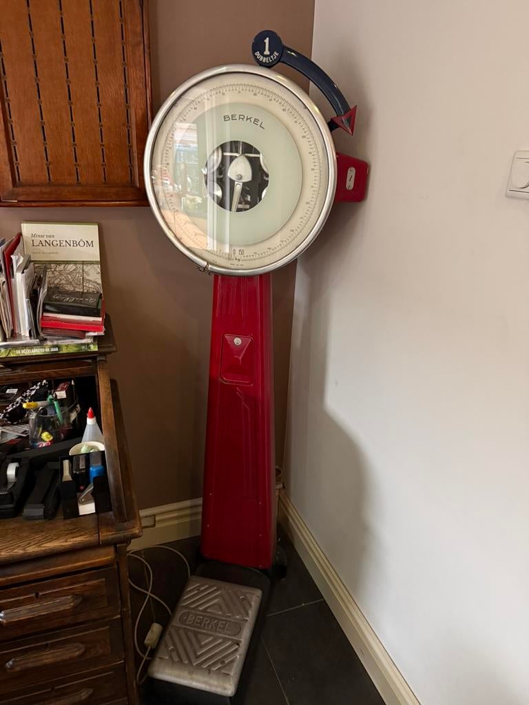 Berkel personen weegschaal, Witgoed en Apparatuur, Weegschalen, Ophalen of Verzenden, Zo goed als nieuw, 500 gram of grover, Personenweegschaal