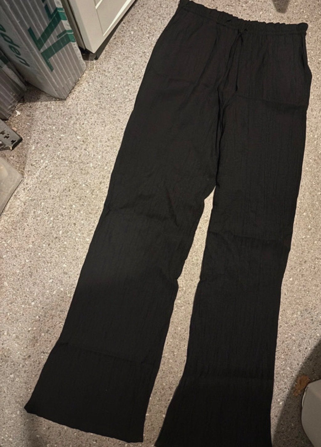 Zwarte wijde broek met elastische tailleband, Zwart, Ophalen of Verzenden, Zo goed als nieuw, Maat 36 (S)